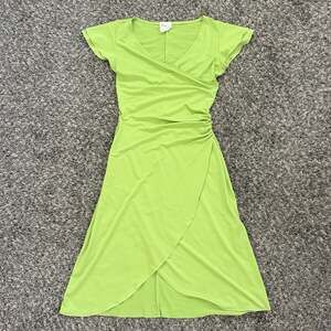 Assa USA Lime Green Ruched Short Sleeve Dress